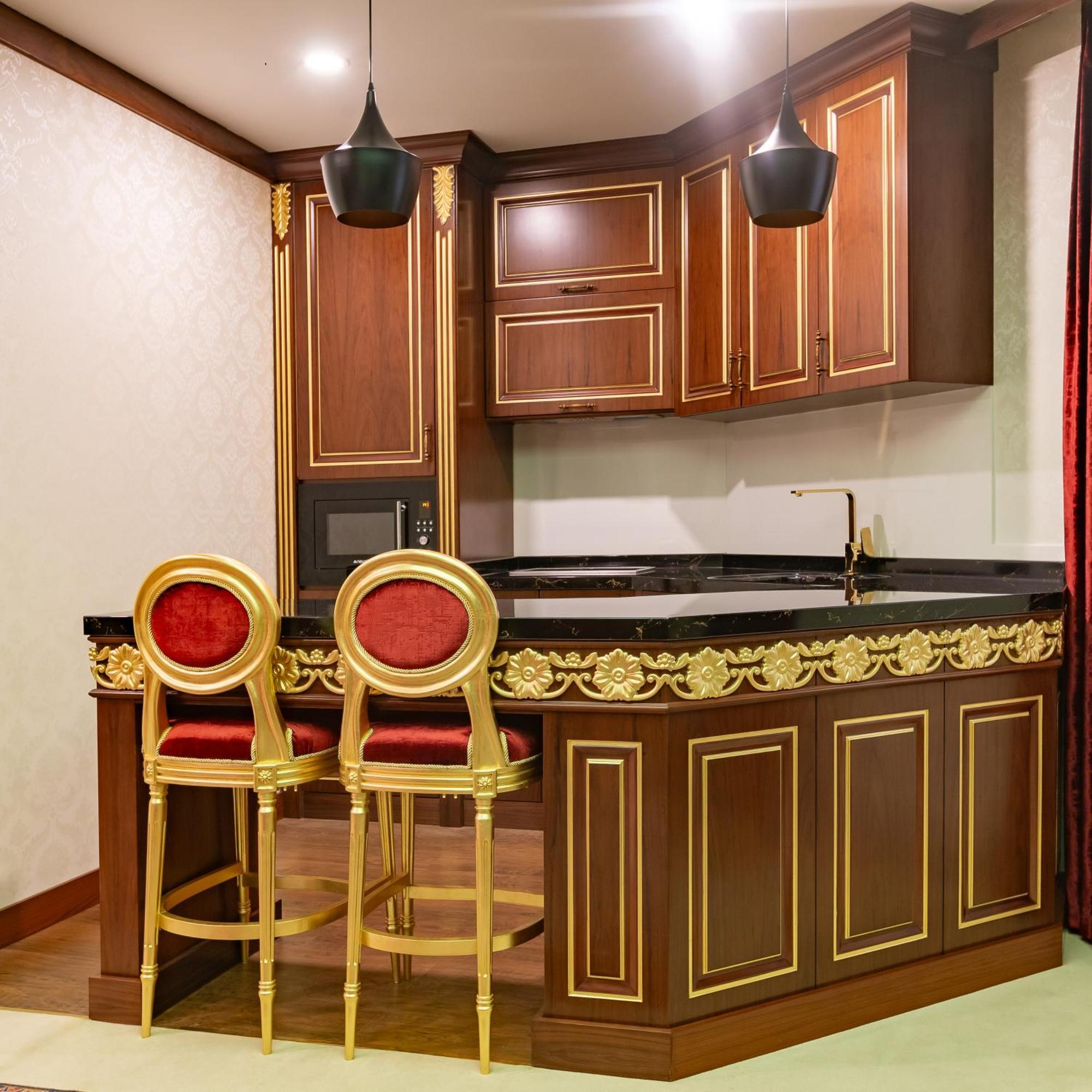 Cristal Erbil Hotel Экстерьер фото A wet bar in a hotel suite